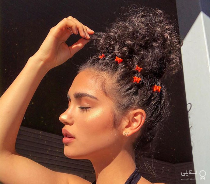 مدل موی جمع با اکسسوری پروانه