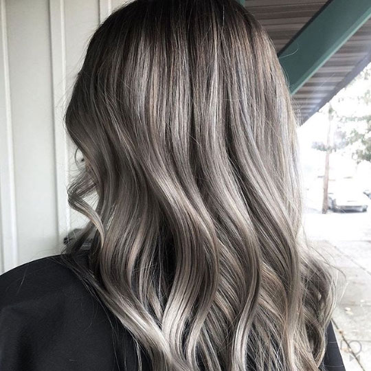 موی خاکستری ترند سال 2020 - نقره‌ای و ذغالی