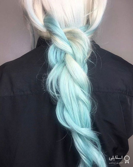 هایلایت آبی تیره روی موی مشکی            