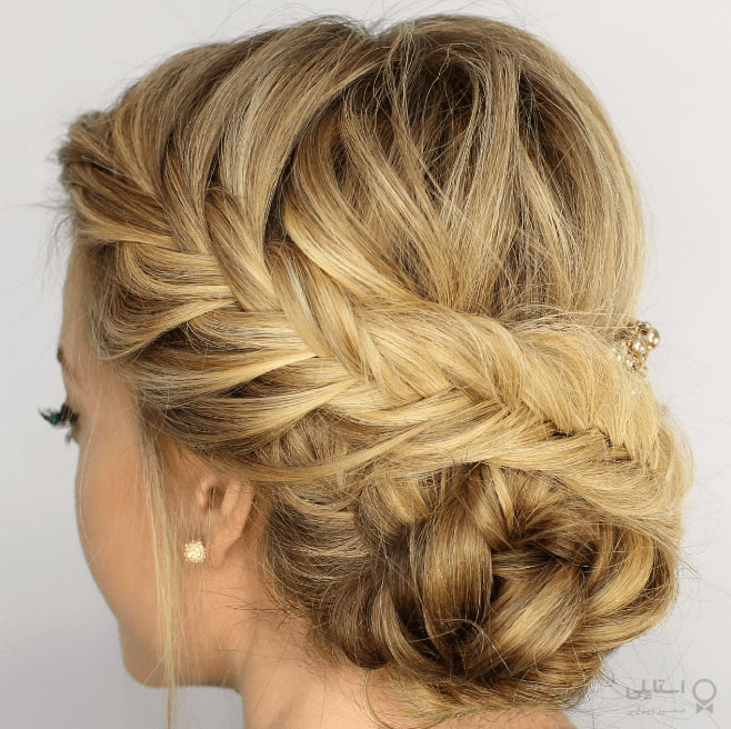 مدل موی شینیون با گیس - گیس تیغ ماهی به صورت جمع شده