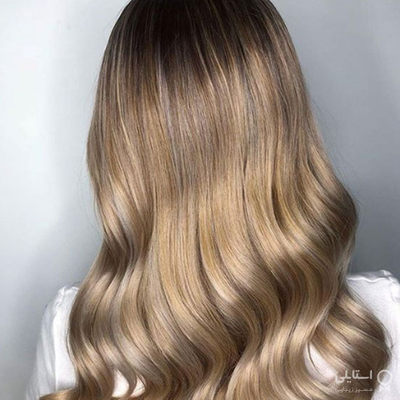 بلوند تیره با لولایت‌های کاراملی