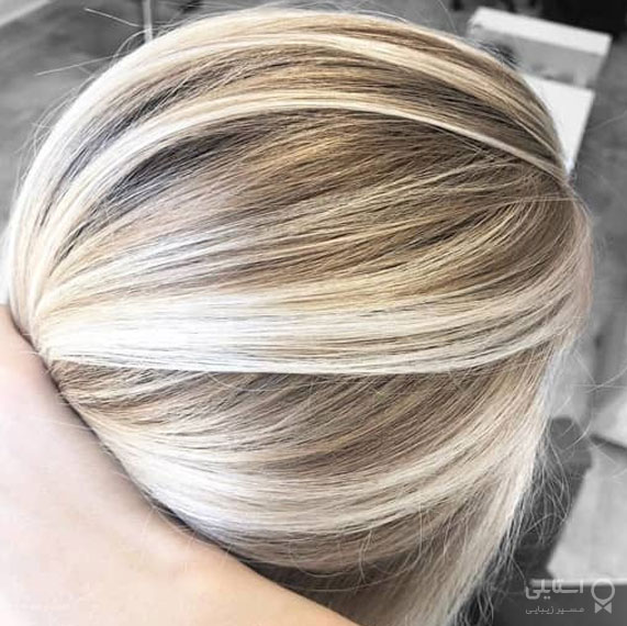 بلوند پلاتینیوم با لولایت‌های خاکستری