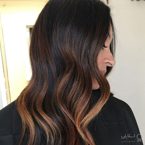 قهوه‌ای طلایی با هایلایت‌های طلایی شکلاتی