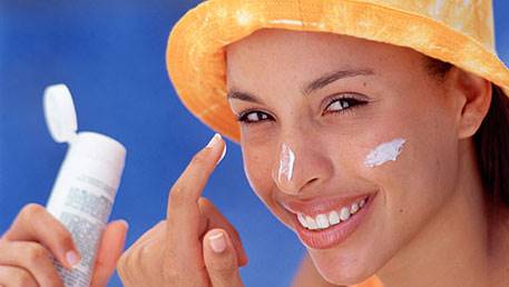هر آنچه که باید در مورد ضد آفتاب بدانید